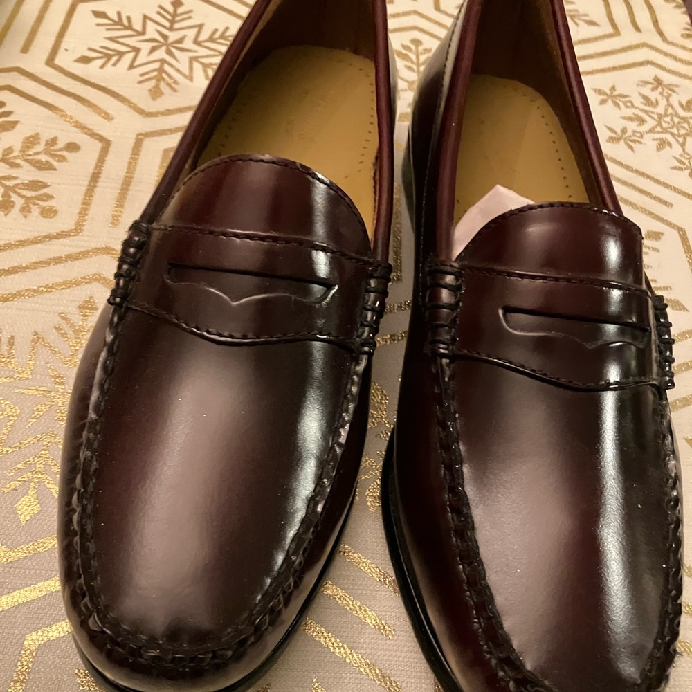 Bass Weejuns. NWOT, never worn